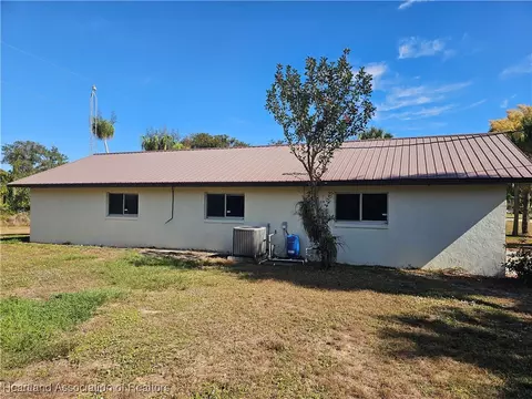 Exterior - 115 Tortoise Rd, Sebring, FL 33876 photo 3 of 5