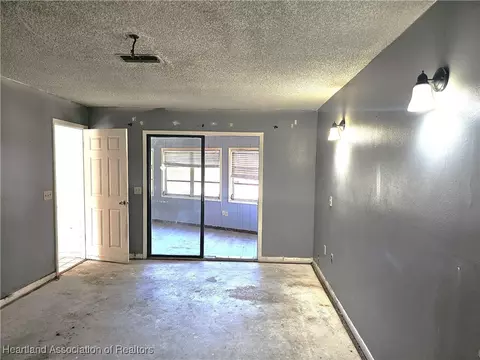 Living - 115 Tortoise Rd, Sebring, FL 33876 photo 4 of 5