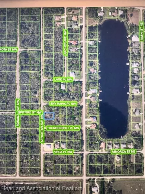 652 Aerostar Ave NW, Lake Placid, FL 33852