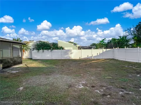 Exterior - 4107 Ramiro St, Sebring, FL 33870 photo 7 of 9