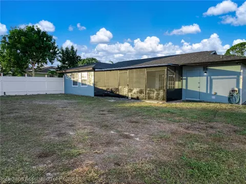 Exterior - 4107 Ramiro St, Sebring, FL 33870 photo 6 of 9