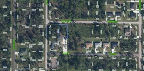 546 Embracer St NW, Lake Placid, FL 33852