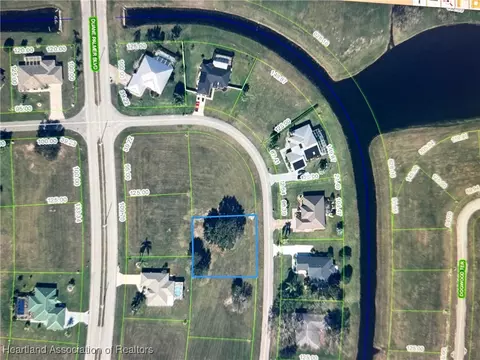 724 Holly Dr, Sebring, FL 33876
