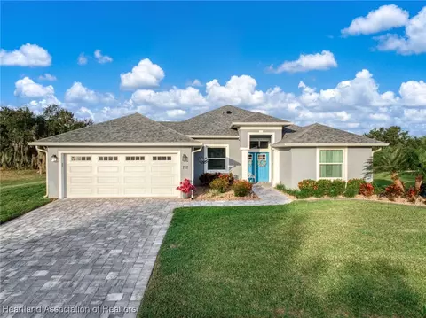 717 Cypress Ct, Sebring, FL 33876