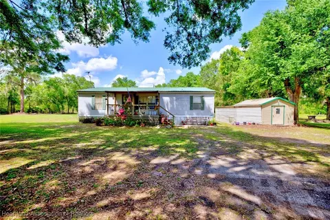 1679 N Riverdale Rd, Avon Park, FL 33825