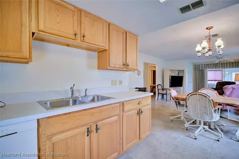 Kitchen - 1815 Key Lake Dr, Sebring, FL 33875 photo 4 of 4