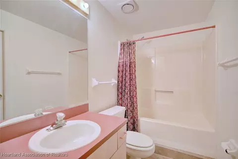 Bath - 1815 Key Lake Dr, Sebring, FL 33875 photo 2 of 2