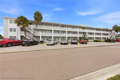 7770 N Dr Martin Luther King Jr Street 201, Saint Petersburg, FL 33716