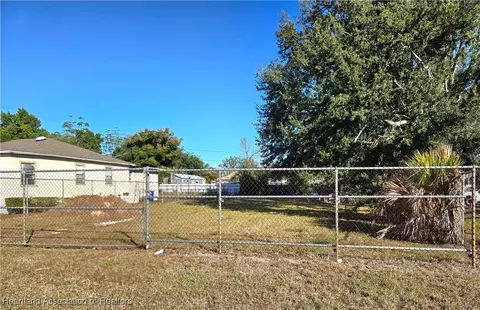 1108 W Prairie St, Avon Park, FL 33825