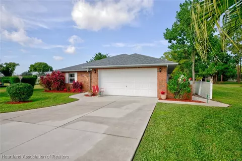 3613 Divot Rd, Sebring, FL 33872 photo 4