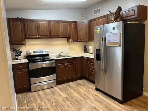 Kitchen - 3746 NW 31st Ave, Okeechobee, FL 34972 photo 1 of 2