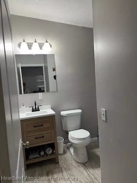 Bath - 3746 NW 31st Ave, Okeechobee, FL 34972 photo 6 of 6