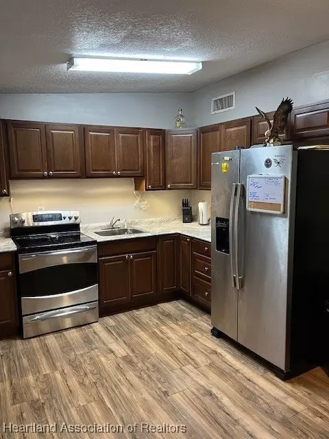 Kitchen - 3746 NW 31st Ave, Okeechobee, FL 34972 photo 2 of 2