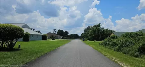 4927 Mendavia Dr, Sebring, FL 33872 photo 2