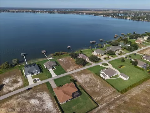 538 Sunset Pointe Dr, Lake Placid, FL 33852