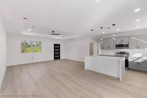 Living - 7335 Ancha St, Sebring, FL 33872 photo 6 of 6