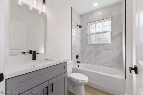 Bath - 7335 Ancha St, Sebring, FL 33872 photo 2 of 2