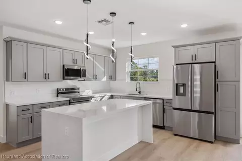 Kitchen - 7335 Ancha St, Sebring, FL 33872 photo 1 of 6