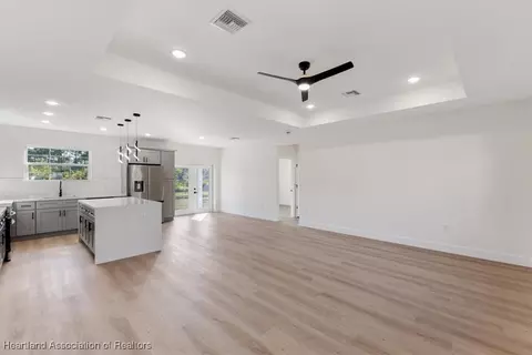 Living - 7335 Ancha St, Sebring, FL 33872 photo 3 of 6