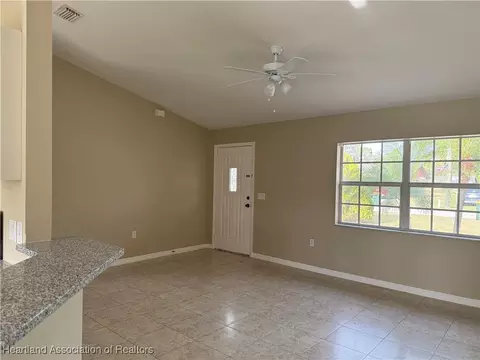 Living - 3121 Dolphin Dr, Sebring, FL 33870 photo 3 of 4