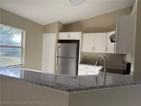 Kitchen - 3121 Dolphin Dr, Sebring, FL 33870 photo 3 of 3