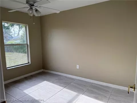 Bedroom - 3121 Dolphin Dr, Sebring, FL 33870 photo 2 of 2