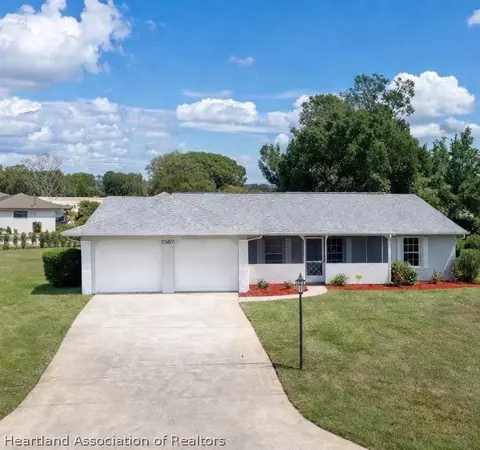 1567 Buck St, Lake Placid, FL 33852