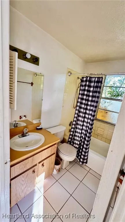 Bath - 5920 Cherry Rd, Sebring, FL 33875 photo 3 of 3