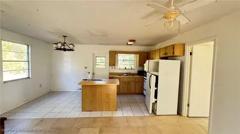 Kitchen - 5920 Cherry Rd, Sebring, FL 33875 photo 5 of 5