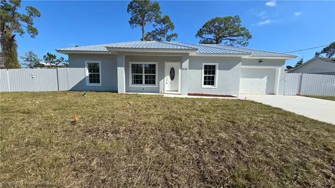 528 Lotus Ave, Sebring, FL 33872