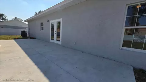 528 Lotus Ave, Sebring, FL 33872 photo 3