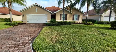 3094 Apple Blossom Dr, Alva, FL 33920