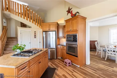 Kitchen - 112 Wild Duck Pt, Lorida, FL 33857 photo 4 of 7