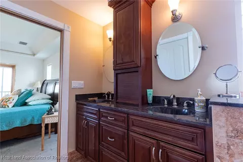 Bath - 112 Wild Duck Pt, Lorida, FL 33857 photo 2 of 4