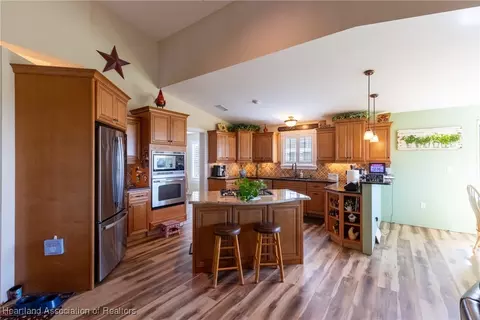 Kitchen - 112 Wild Duck Pt, Lorida, FL 33857 photo 2 of 7