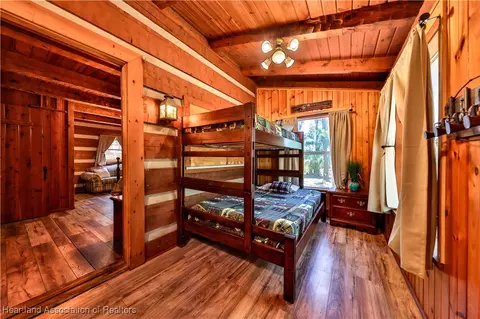 Bedroom - 1050 Cracker Hammock, Sebring, FL 33875 photo 4 of 7