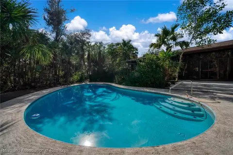 Exterior - 502 E Main St, Wauchula, FL 33873 photo 7 of 13