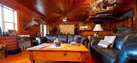 Living - 13255 441 Hwy, Okeechobee, FL 34974 photo 4 of 4