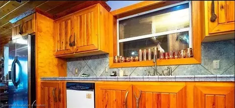Kitchen - 13255 441 Hwy, Okeechobee, FL 34974 photo 1 of 4