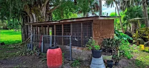 Exterior - 13255 441 Hwy, Okeechobee, FL 34974 photo 3 of 5