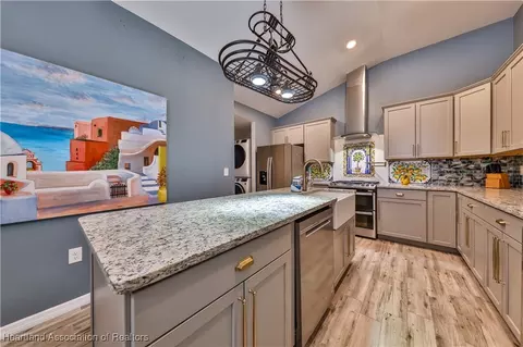 Kitchen - 1913 Pine Key Blvd, Sebring, FL 33870 photo 2 of 7