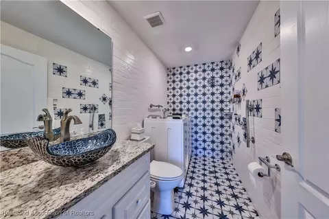 Bath - 1913 Pine Key Blvd, Sebring, FL 33870 photo 5 of 5