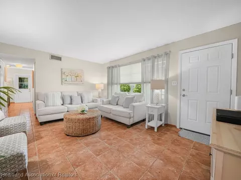 549 Sutton Place T-19, Longboat Key, FL 34228