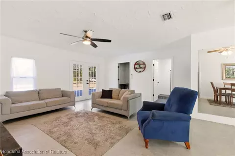 2124 Gardenview Rd, Sebring, FL 33870 photo 2