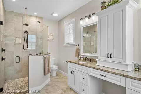 Bath - 5931 Fig Rd, Sebring, FL 33875 photo 2 of 3