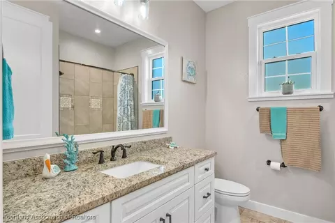 Bath - 5931 Fig Rd, Sebring, FL 33875 photo 3 of 3