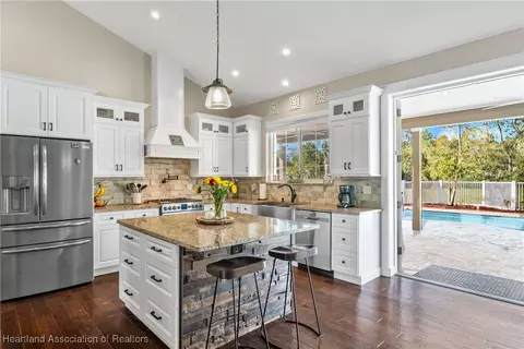 Kitchen - 5931 Fig Rd, Sebring, FL 33875 photo 2 of 6