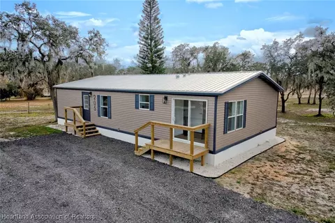 205 Oakwood Ln, Sebring, FL 33876