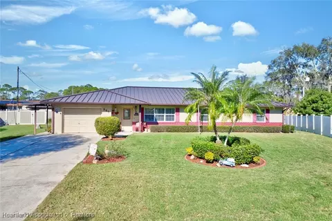 946 Grey Fox Ave, Sebring, FL 33875
