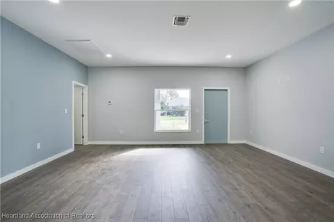 Living - 3905 Barbarossa Ave, Sebring, FL 33872 photo 5 of 8
